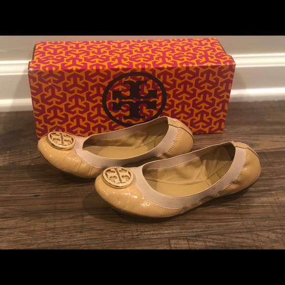 Tory Burch Caroline Flat - Picture 2 of 7
